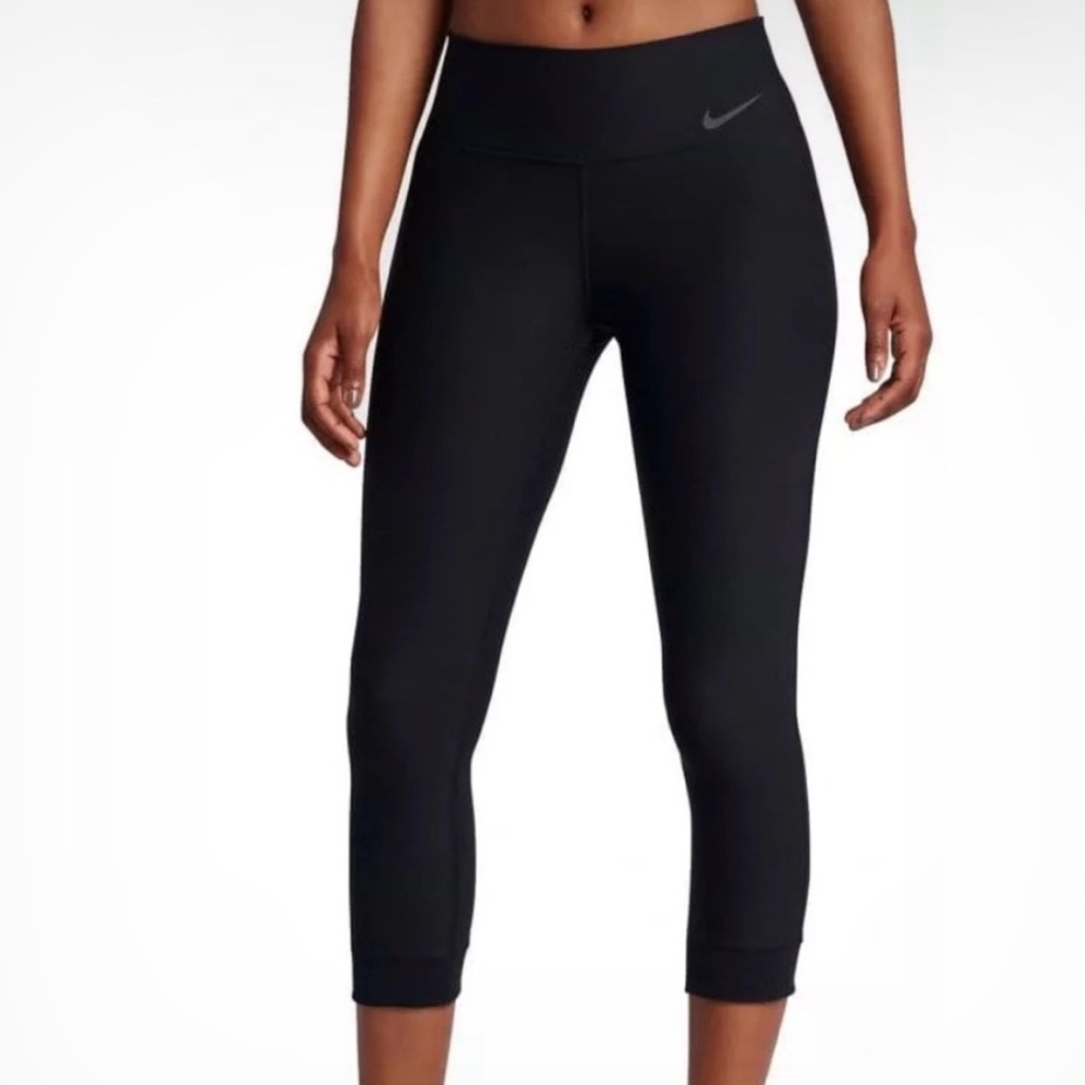 Nike Women's Classic Black Crop Leggings
